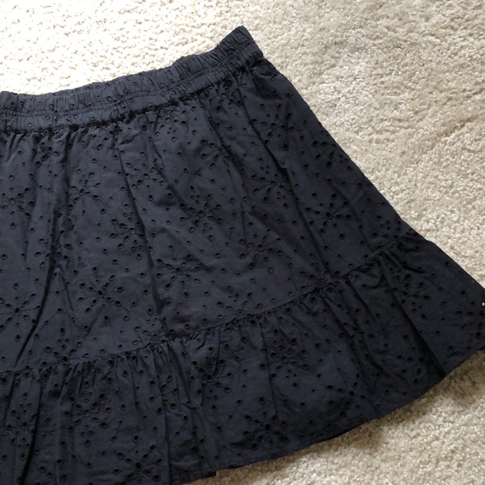 EUC Loft skirt black floral eyelet lined